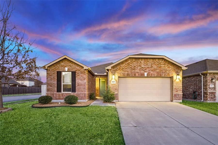 Property photo for 8912 Winding Valley Drive, Fort Worth, TX