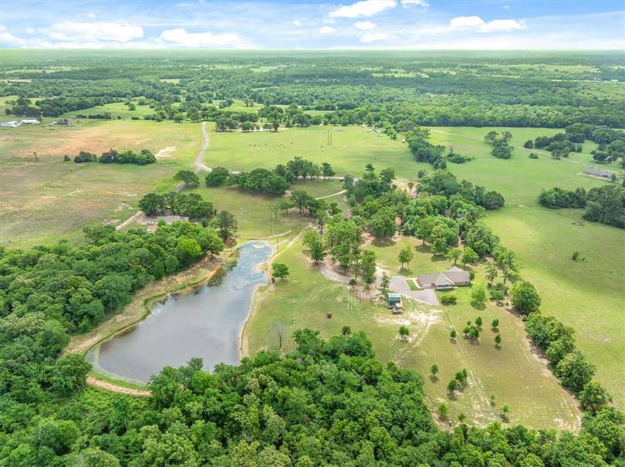 Property photo for 501 Private Road 5120, Fruitvale, TX