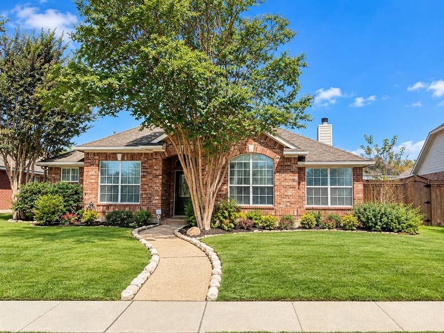 Property photo for 11146 Clearstream Lane, Frisco, TX