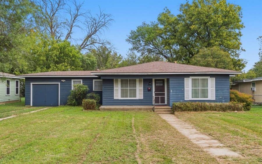 Property photo for 2208 4th Street, Brownwood, TX