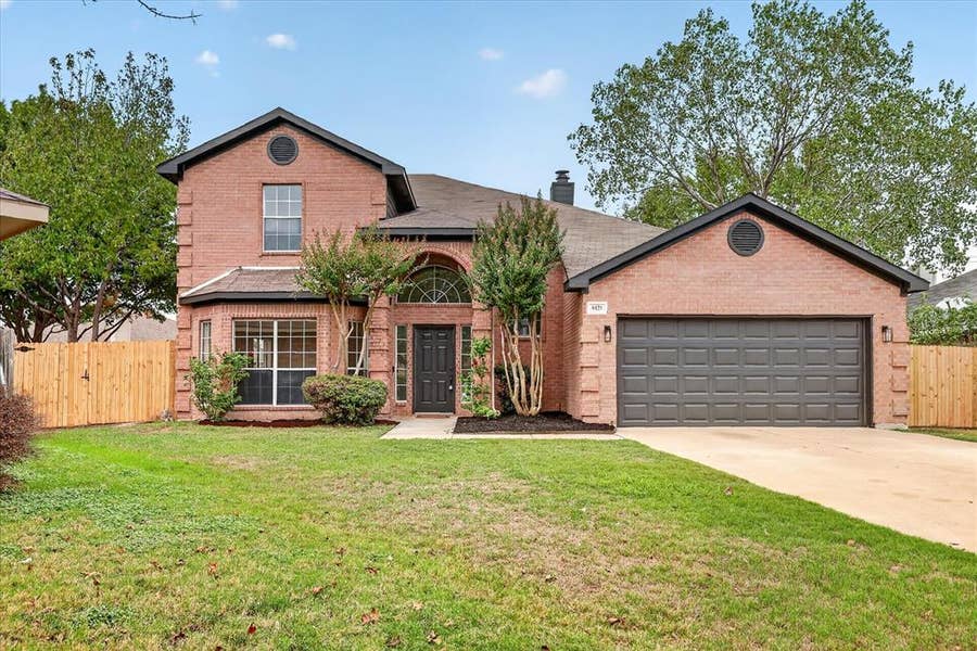 Property photo for 4421 Berkshire Drive E, Fort Worth, TX