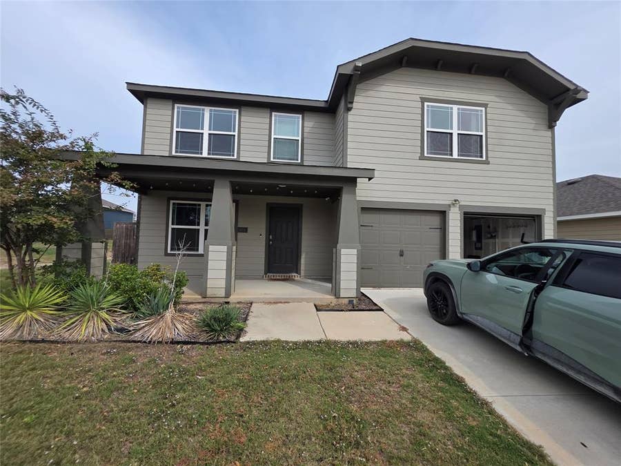 Property photo for 604 Mayfield Drive, Cleburne, TX
