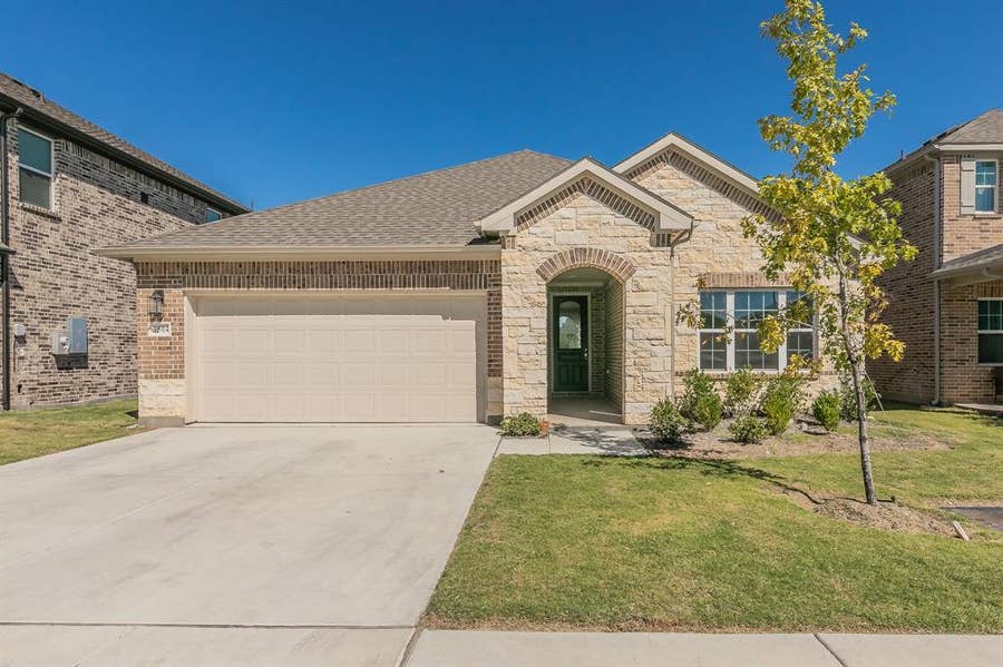 Property photo for 1504 Escondido Drive, Fort Worth, TX