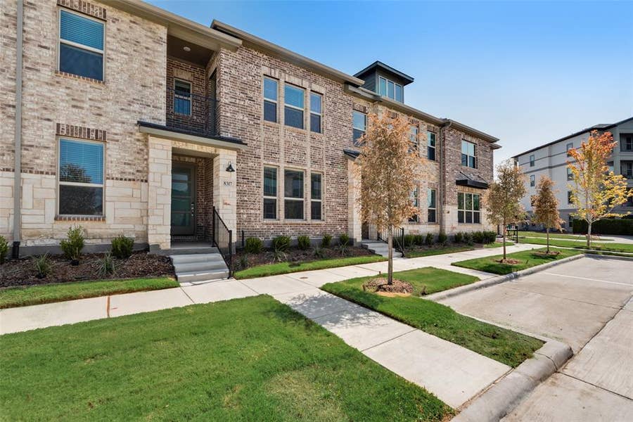 Property photo for 8317 Bayside Drive, Rowlett, TX