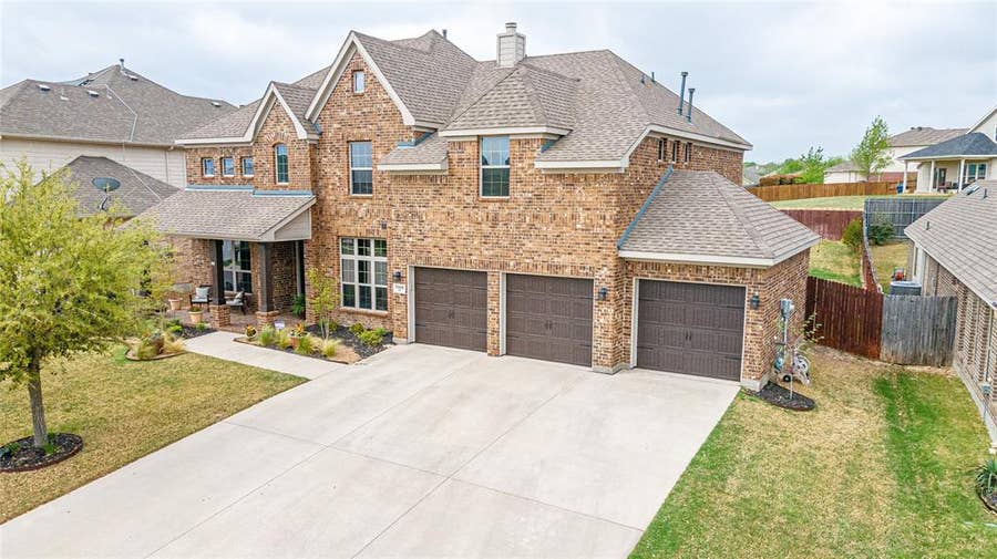 Property photo for 5909 Lamb Creek Drive, Fort Worth, TX