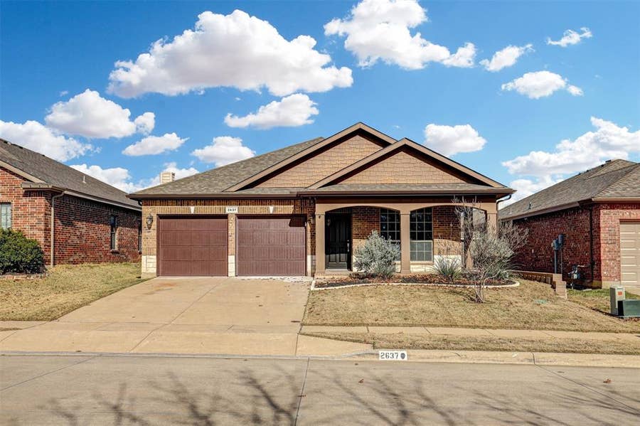 Property photo for 2637 Triangle Leaf Drive, Fort Worth, TX