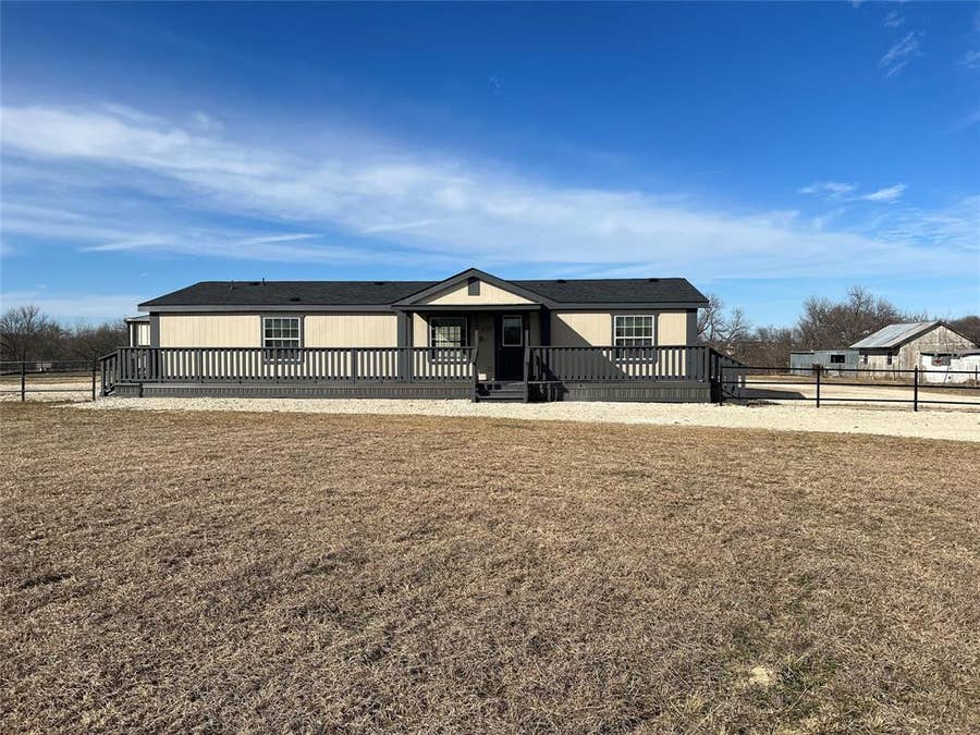 Property photo for 437 Lone Trail, Rhome, TX