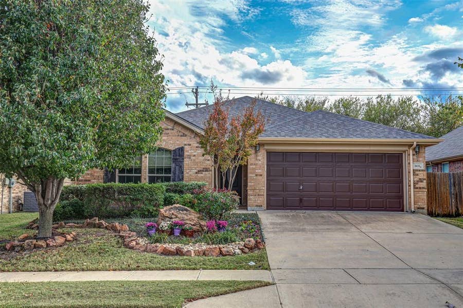 Property photo for 2632 Triangle Leaf Drive, Fort Worth, TX