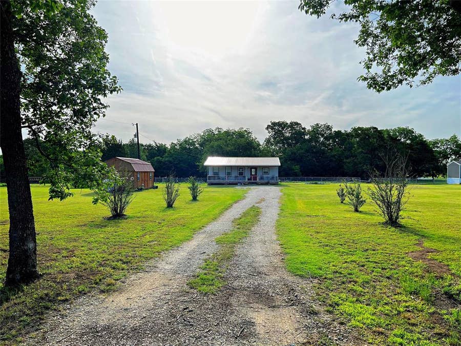 Property photo for 150 Graydon Road, Whitesboro, TX
