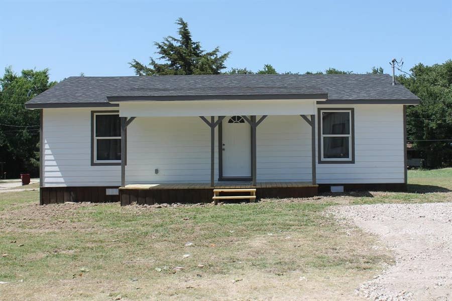 Property photo for 124 Morris Lane, West Tawakoni, TX