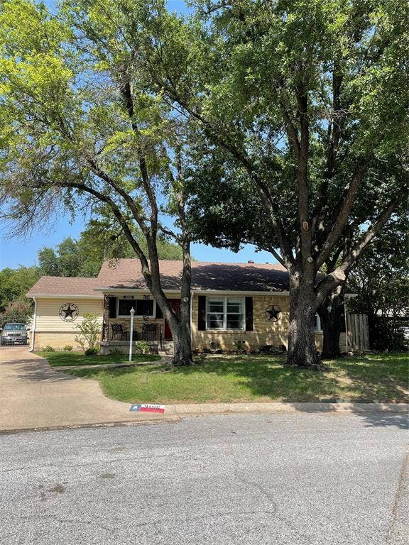 Property photo for 3156 Ray Drive, Haltom City, TX