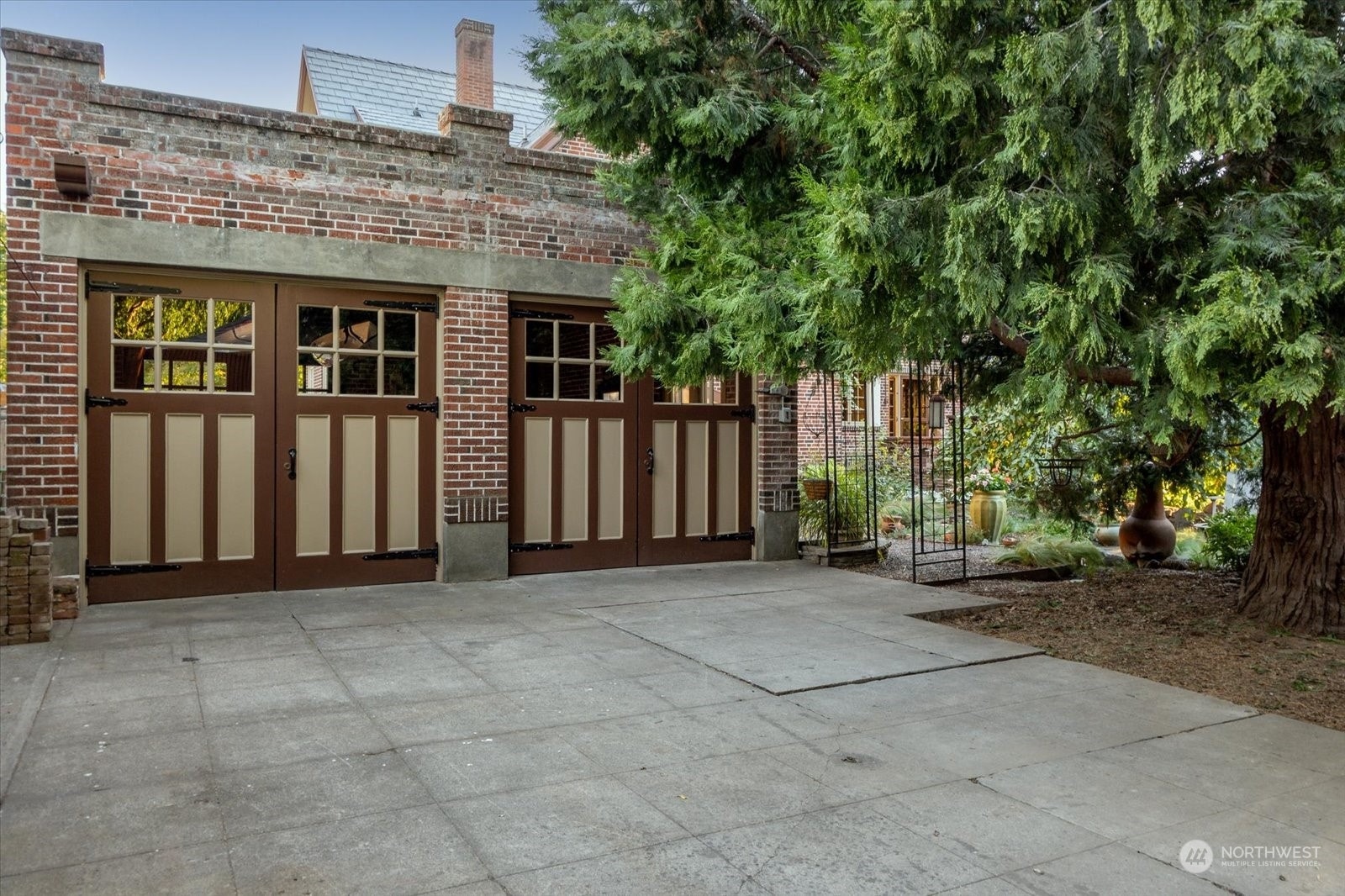 2-car garage accessed from side yard - EV hookup