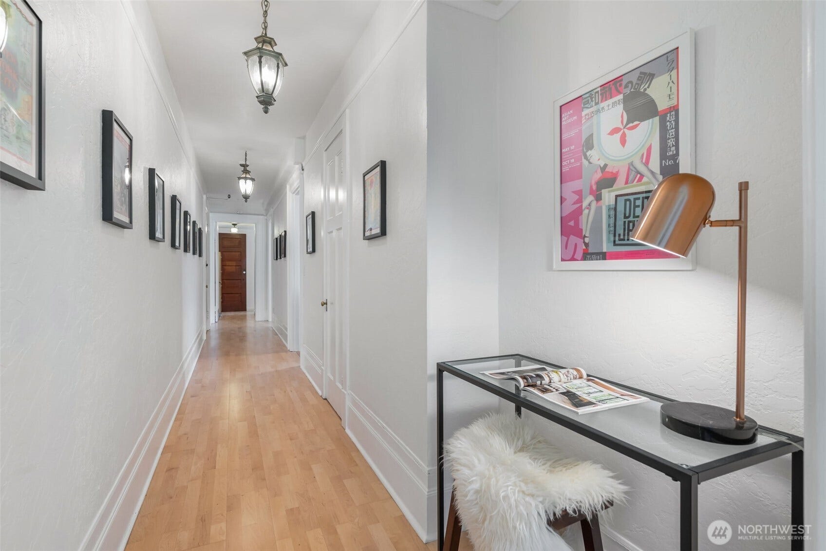 403 Terry Avenue, #206, Seattle, WA 98104 Traditional old world charm and practicality through out.