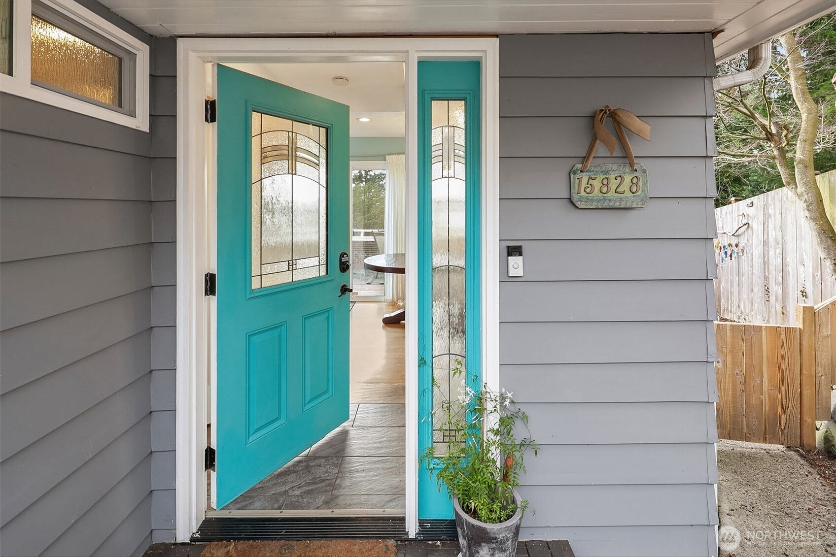 15828 25th Avenue SW, Burien, WA 98166