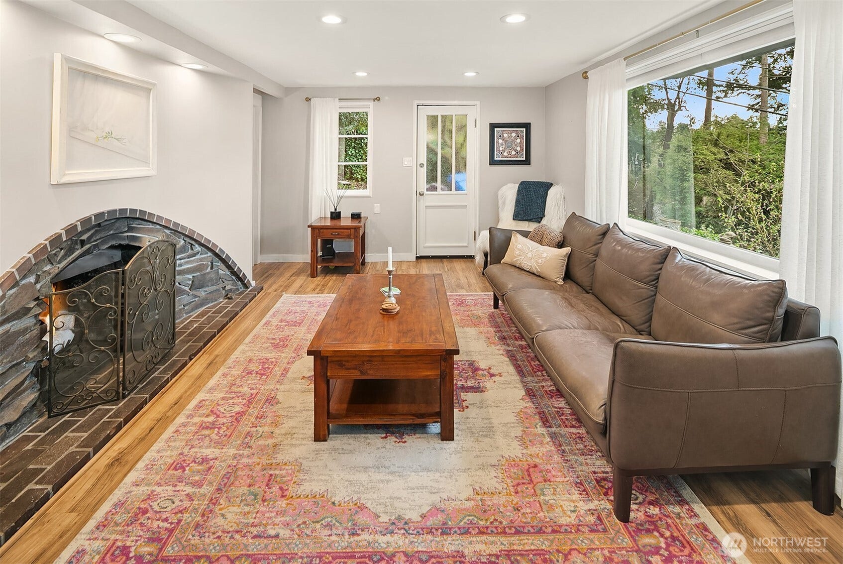 This space has been used as an elegant primary bedroom with large walk-in closet.