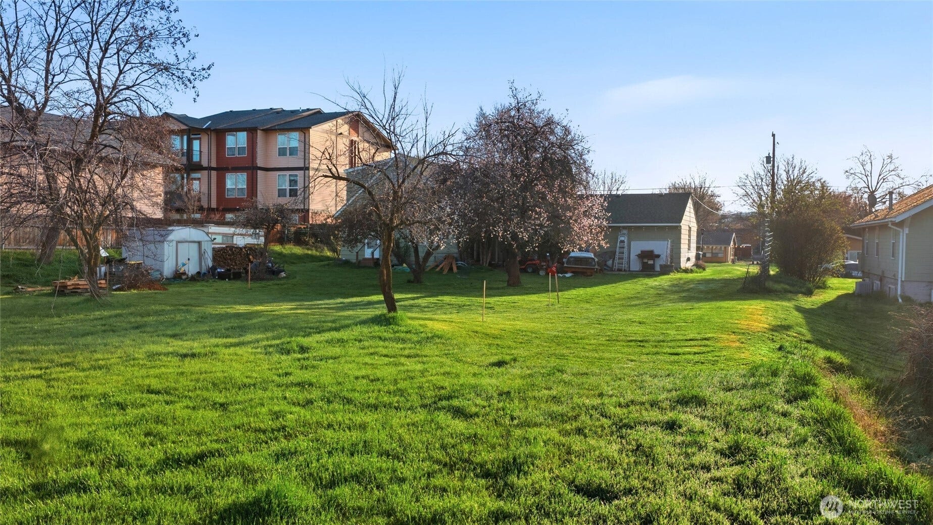 1420 S College Avenue, College Place, WA 99324