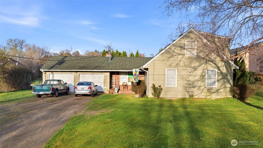 Property photo for 1420 S College Avenue, College Place, WA
