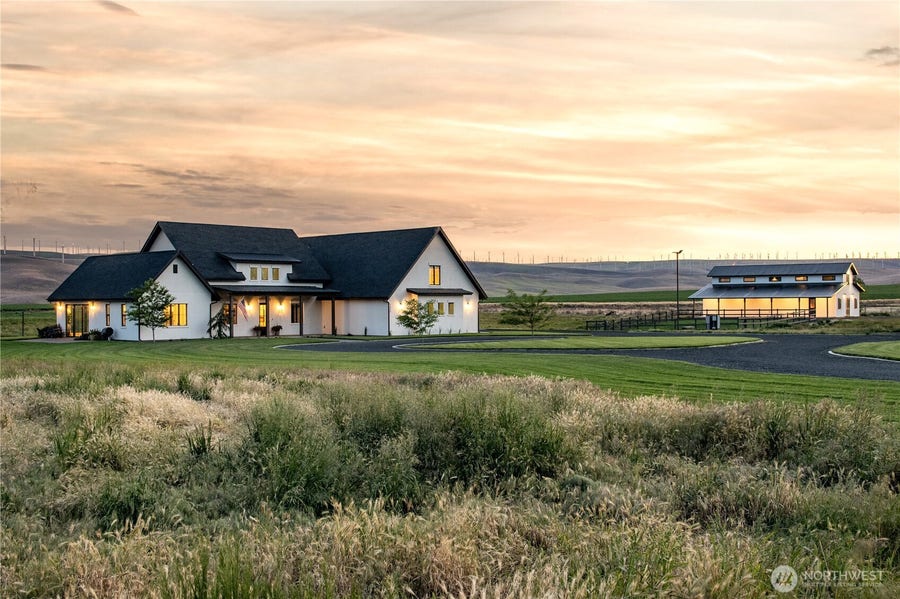 Property photo for 2617 Byrnes Road, Touchet, WA