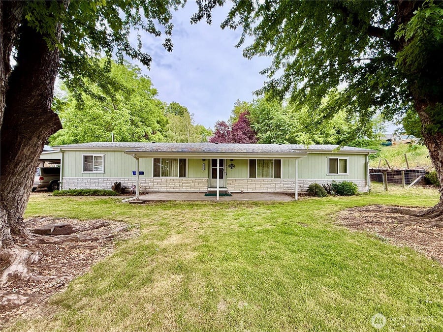 Property photo for 321 Bruce Street, Waitsburg, WA