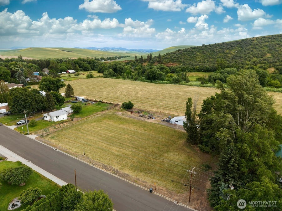 Property photo for 0 NKA W Seventh Street, Waitsburg, WA