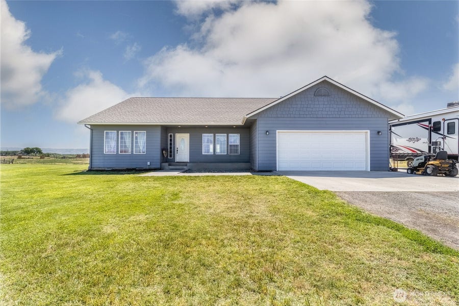 Property photo for 219 Reeds Road, Touchet, WA