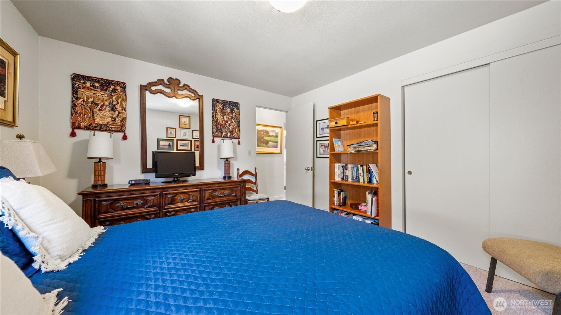 Guest bedroom 2