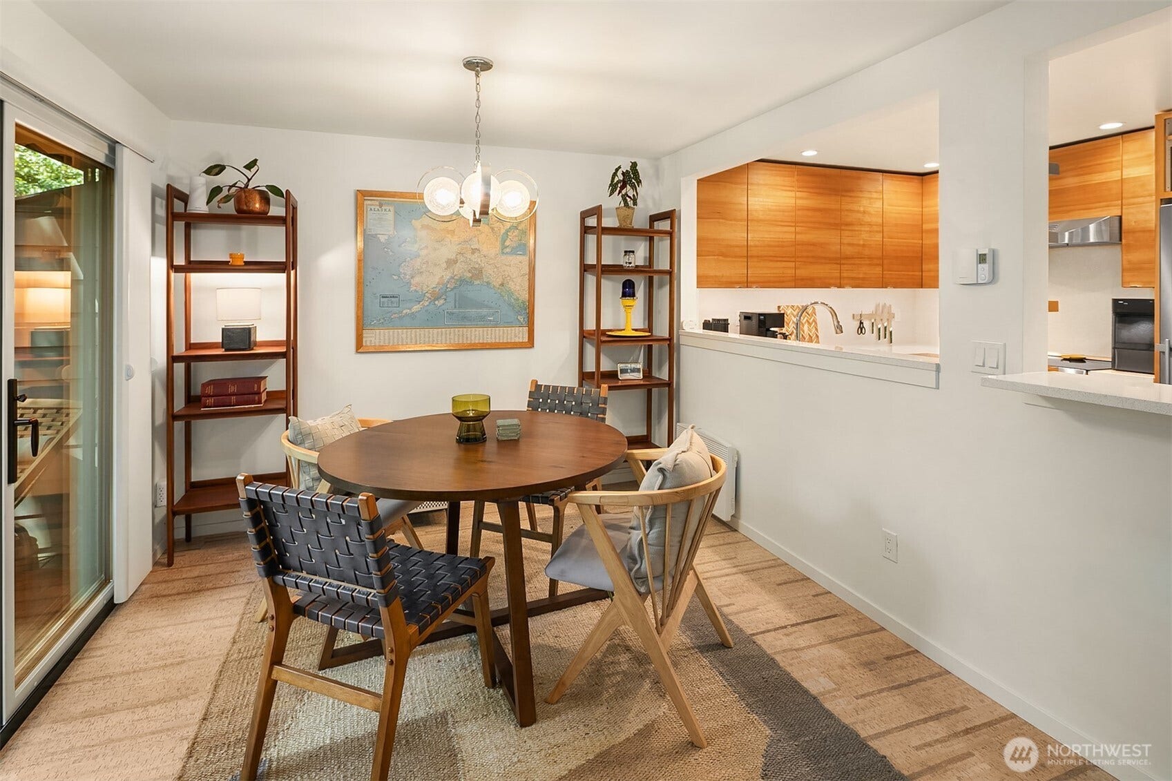 15628 8th Avenue SW, #B, Burien, WA 98166 Lighting is controlled by smart home switches throughout.