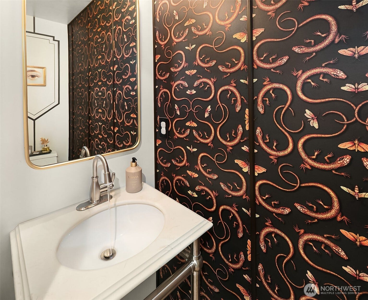 15628 8th Avenue SW, #B, Burien, WA 98166 Cool powder room with a fun lighted faucet.