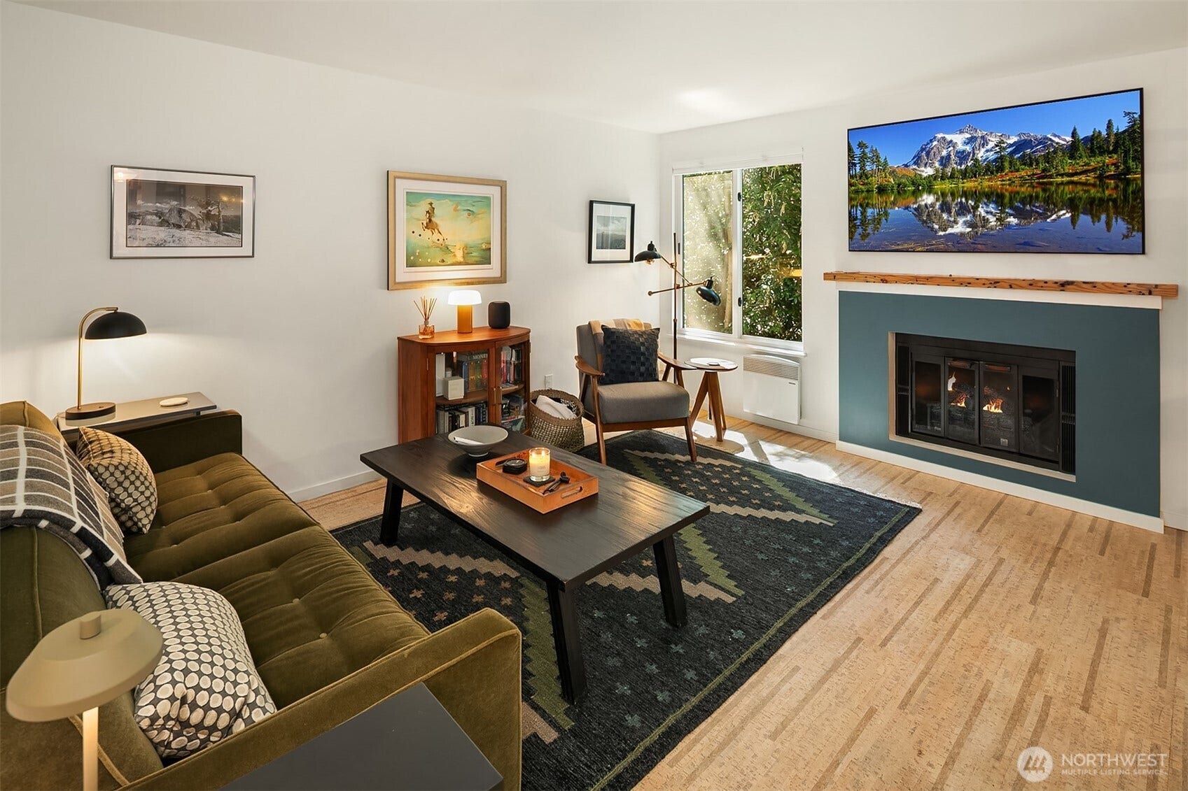 15628 8th Avenue SW, #B, Burien, WA 98166 The open main level floorplan is spacious and features eco-friendly cork flooring that is stylish, hypoallergenic and acts as a natural insulator for sound and temperature.