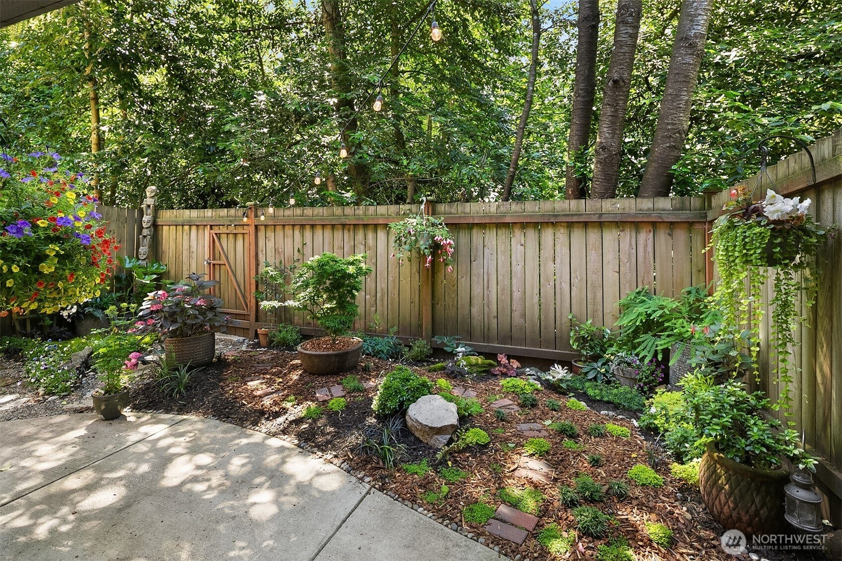 15628 8th Avenue SW, #B, Burien, WA 98166 You just don't find this type of space with today's new construction.