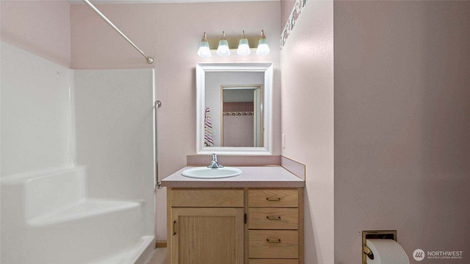 998 - Main primary ensuite