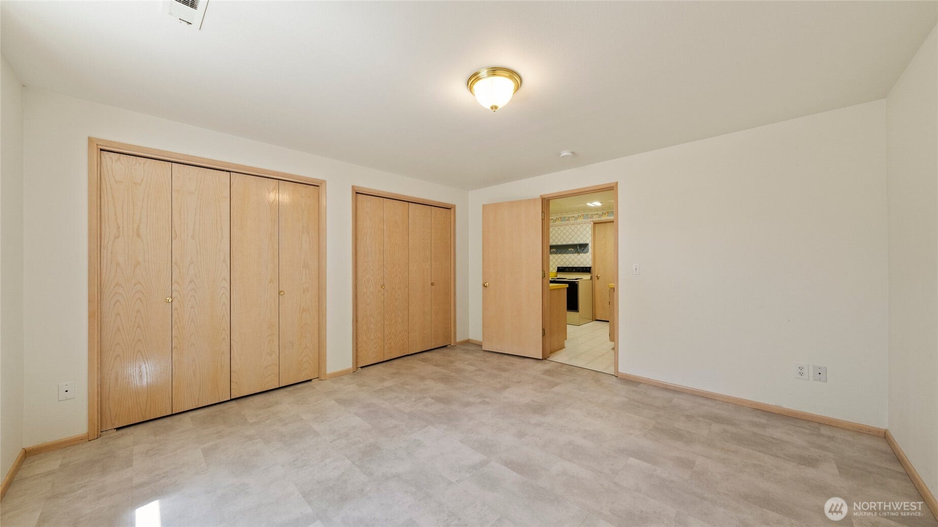 998 Basement bedroom 3