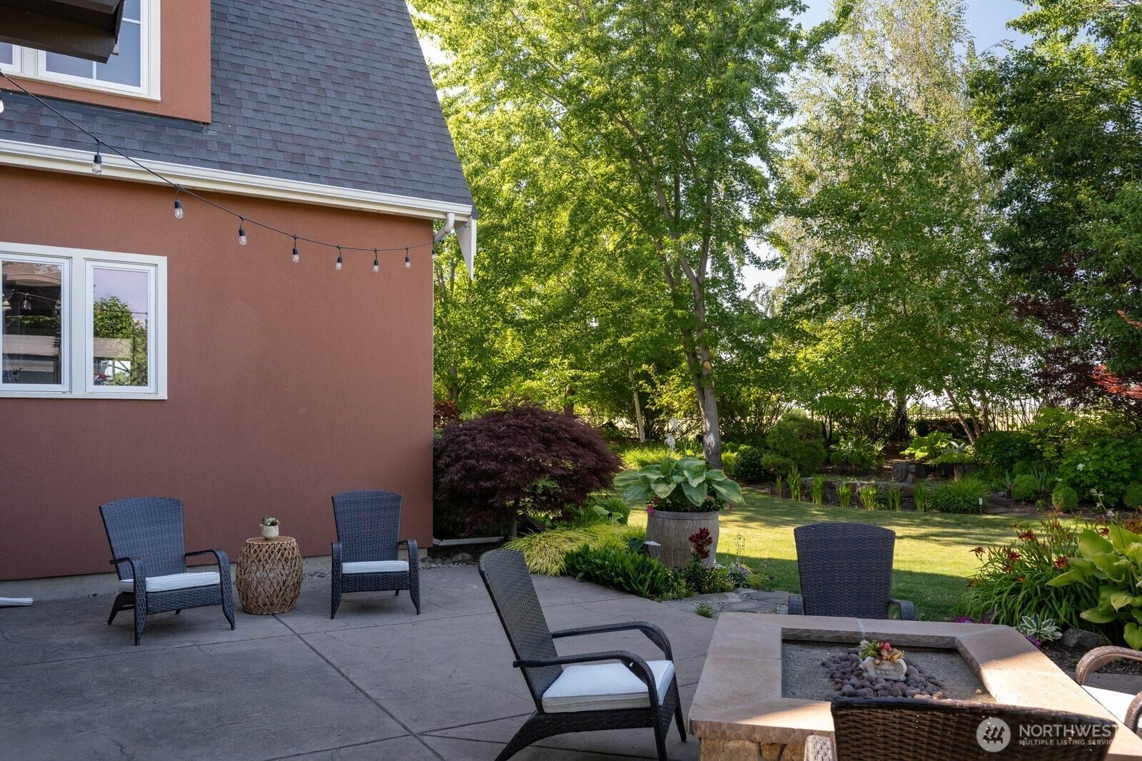 1047 SE Crestlane Drive, College Place, WA 99324 Patio with room for multiple outdoor rooms