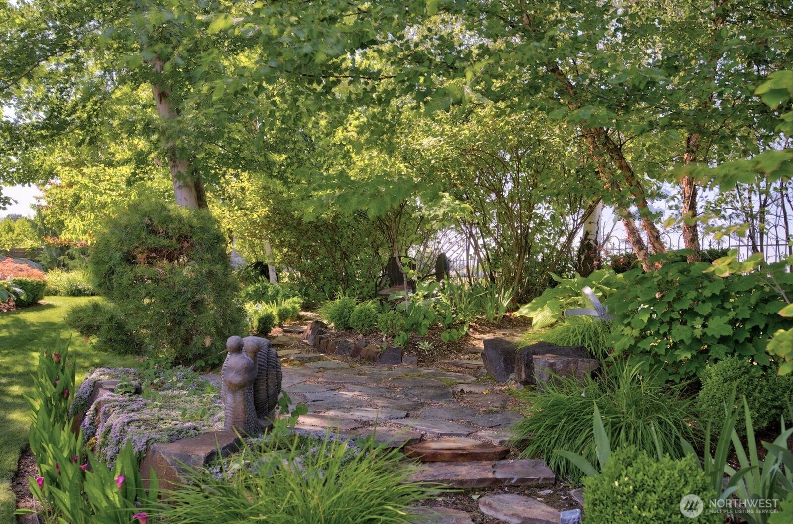 1047 SE Crestlane Drive, College Place, WA 99324 Backyard with stone landing