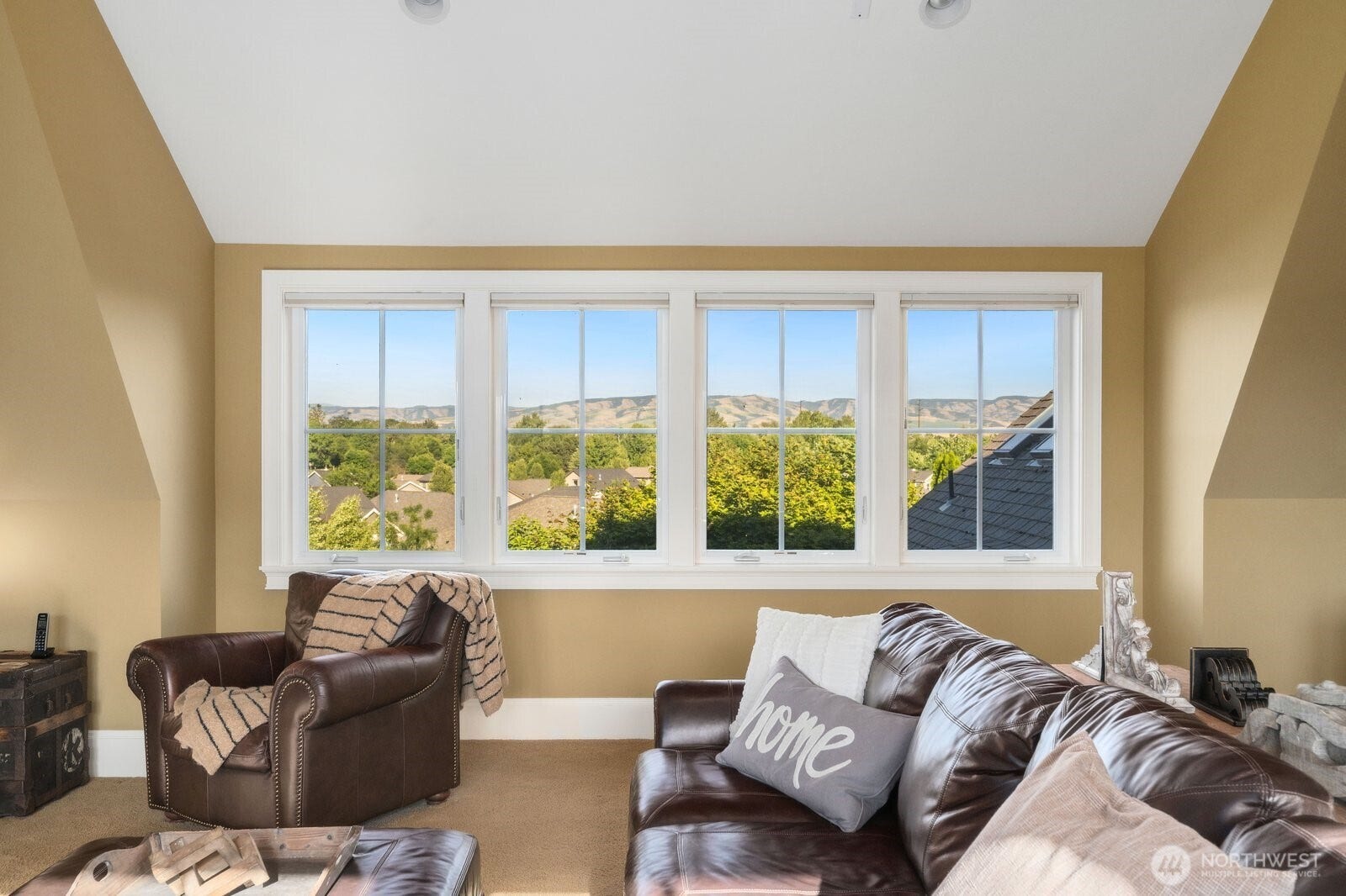1047 SE Crestlane Drive, College Place, WA 99324 2nd floor media & entertaining space with sweeping view of the Blue Mtns