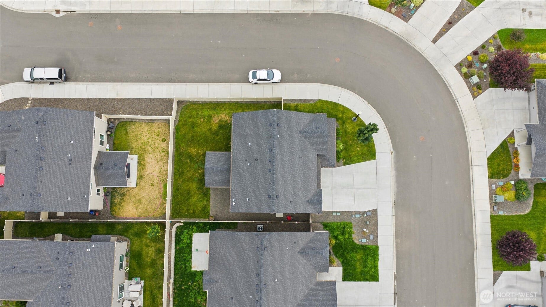 543 SW Angelina Loop, College Place, WA 99362 Corner