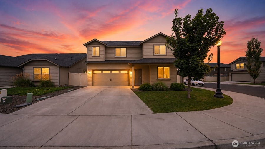 Property photo for 543 SW Angelina Loop, College Place, WA