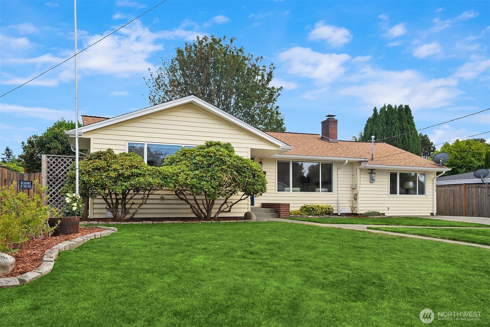 Sited in a quiet loop neighborhood that is great for easy strolls and bicycling. Shorewood Elementary is steps away.