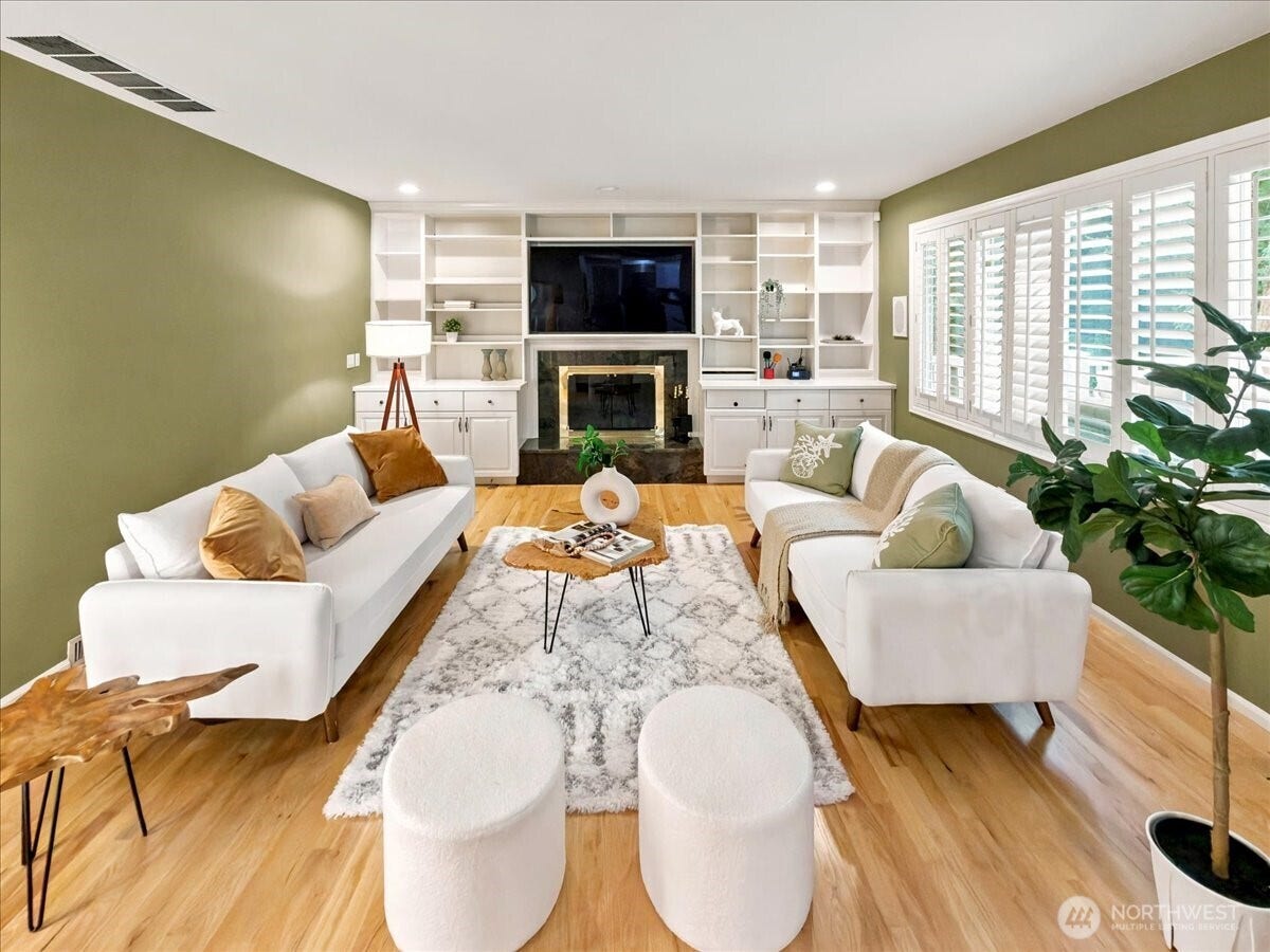 17020 NE 129th Circle, Redmond, WA 98052 17020 NE 129th Circle, Redmond, WA 98052