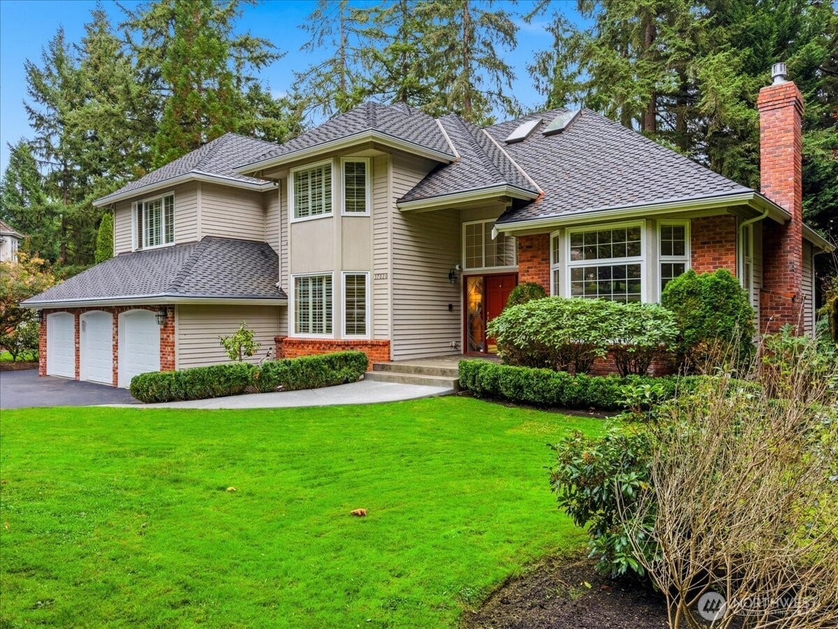 17020 NE 129th Circle, Redmond, WA 98052 17020 NE 129th Circle, Redmond, WA 98052
