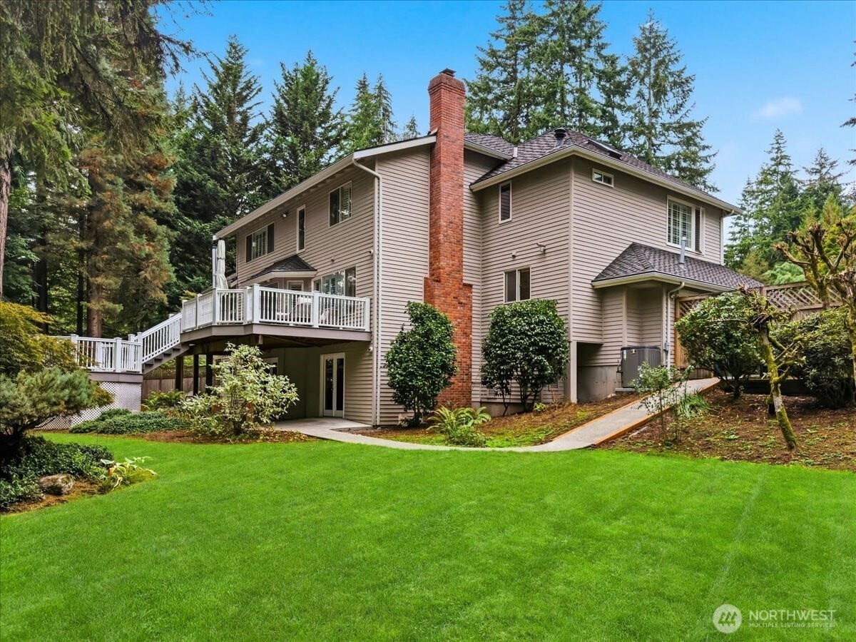 17020 NE 129th Circle, Redmond, WA 98052 17020 NE 129th Circle, Redmond, WA 98052