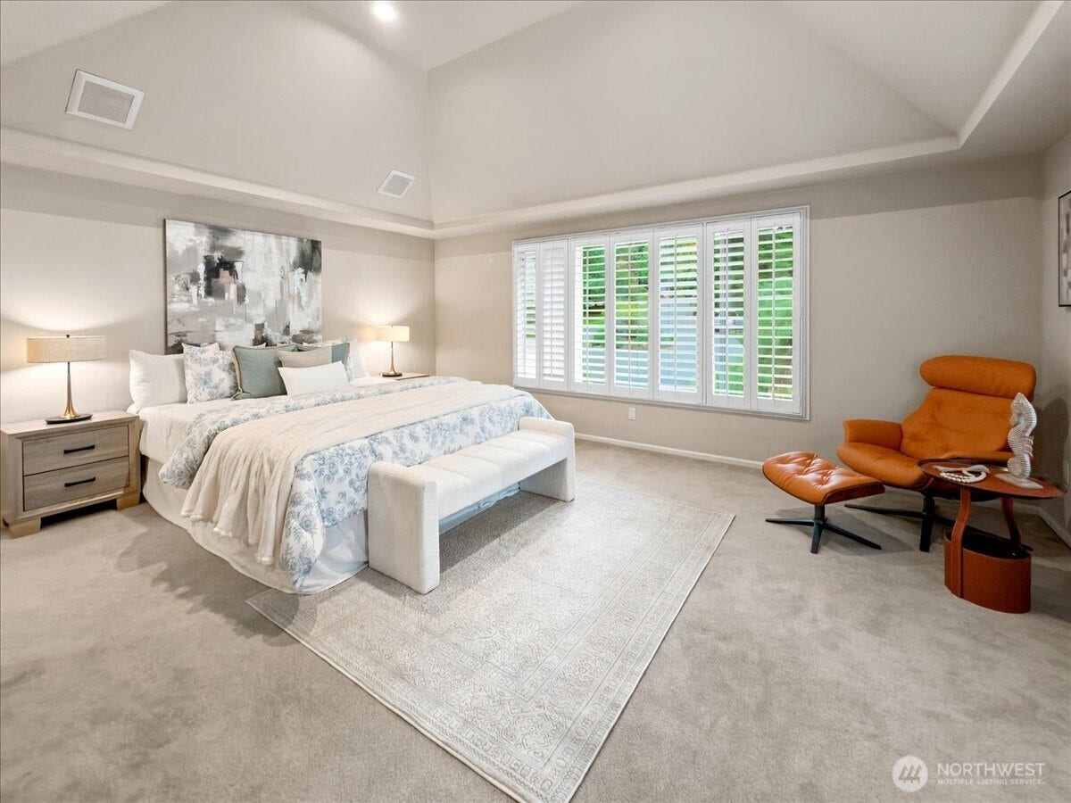 17020 NE 129th Circle, Redmond, WA 98052 17020 NE 129th Circle, Redmond, WA 98052