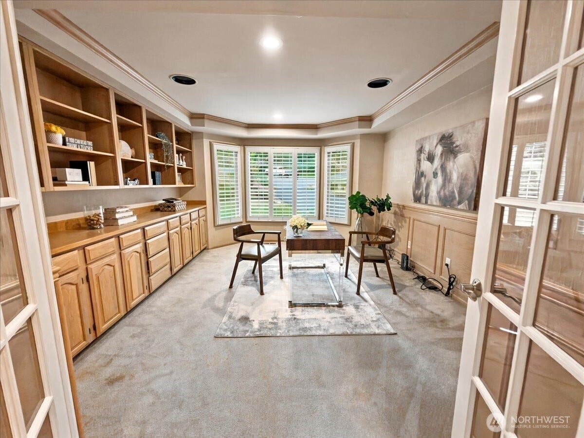 17020 NE 129th Circle, Redmond, WA 98052 17020 NE 129th Circle, Redmond, WA 98052
