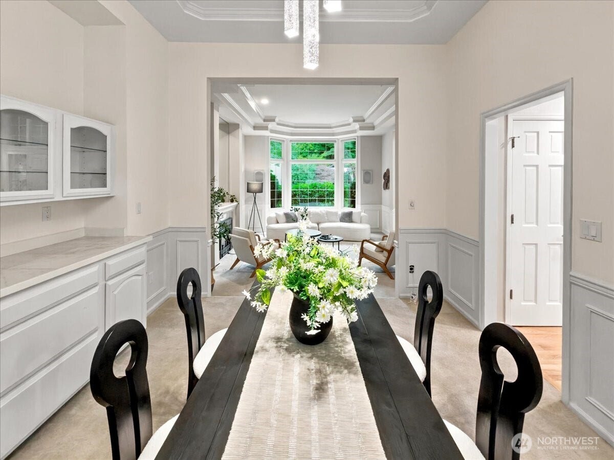 17020 NE 129th Circle, Redmond, WA 98052 17020 NE 129th Circle, Redmond, WA 98052
