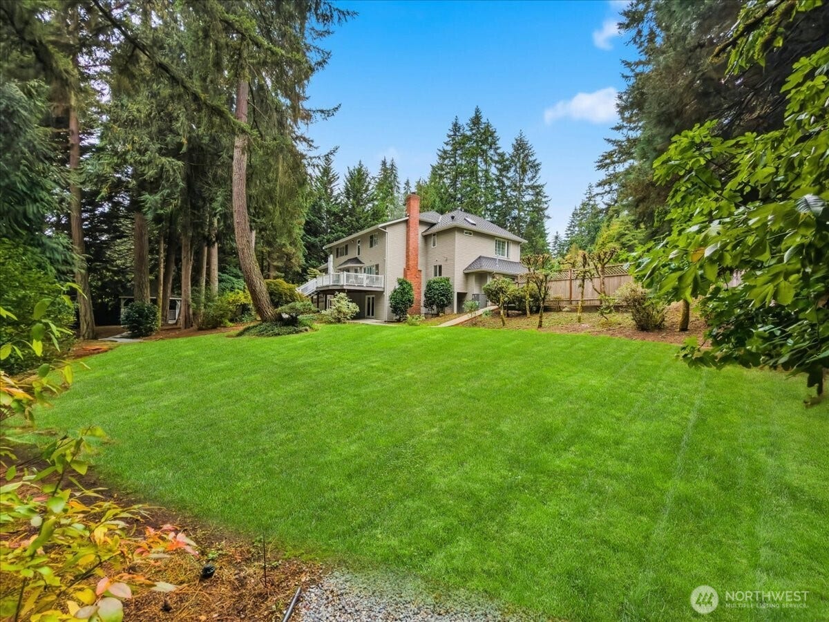17020 NE 129th Circle, Redmond, WA 98052 17020 NE 129th Circle, Redmond, WA 98052