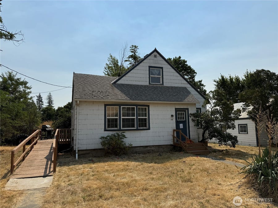 Property photo for 115 W 2nd Street, Waitsburg, WA