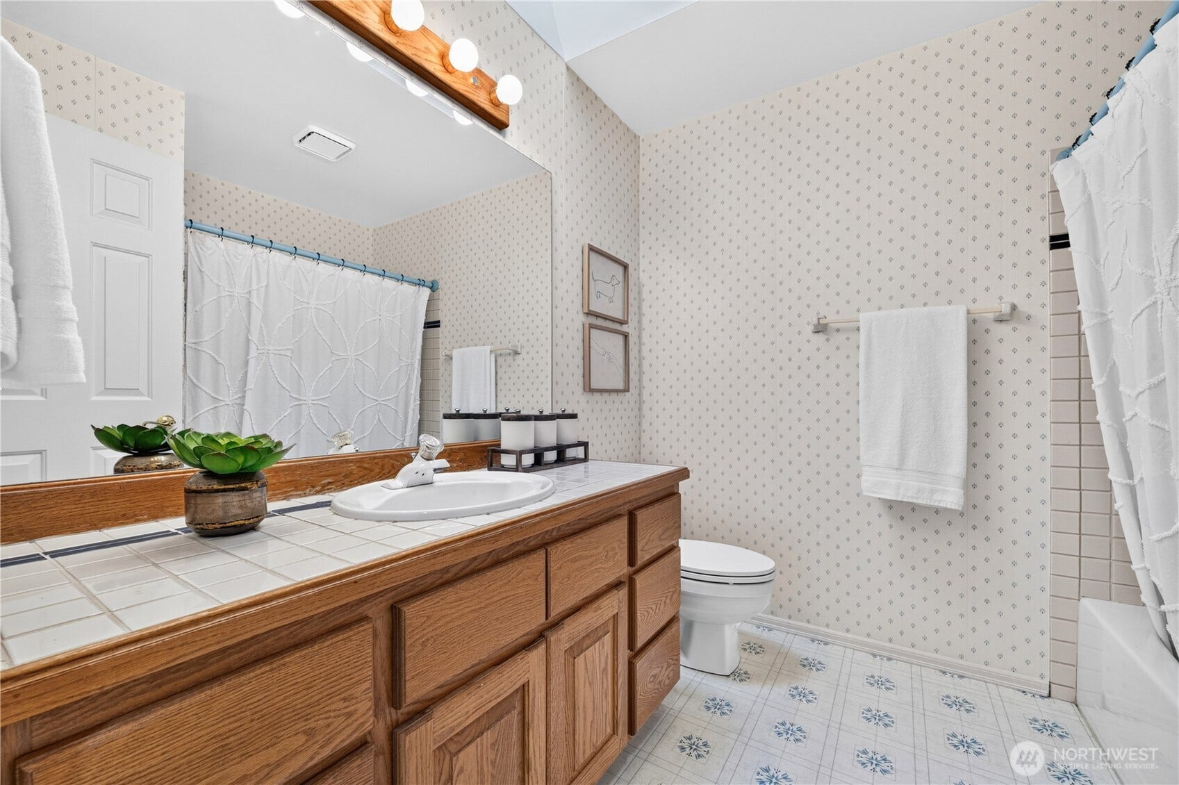 15302 61st Place NE, Kenmore, WA 98028 15302 61st Place NE, Kenmore, WA 98028