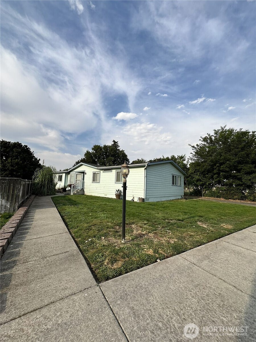Property photo for 330 W 5th Street, Waitsburg, WA