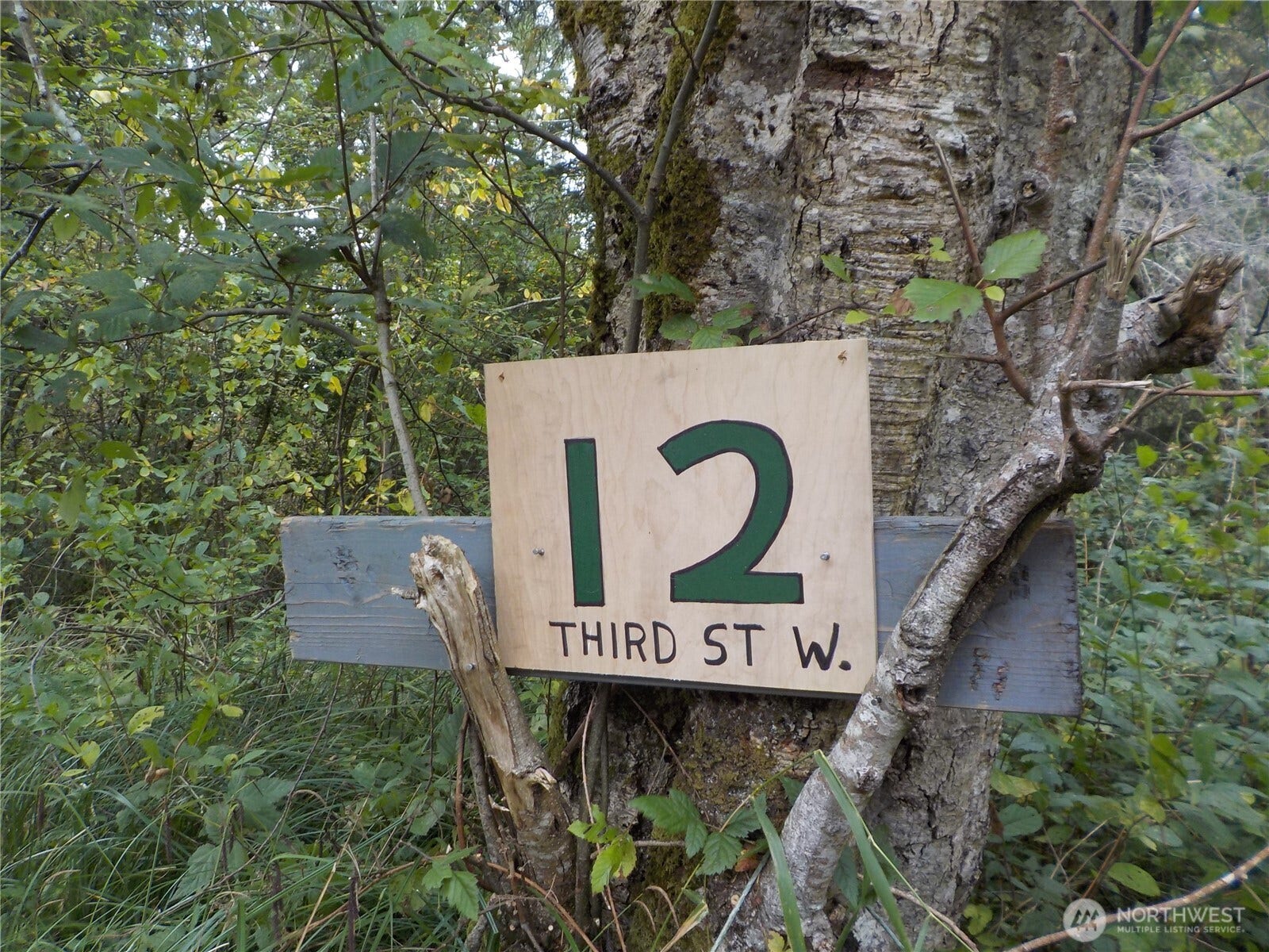 12 THIRD ST W