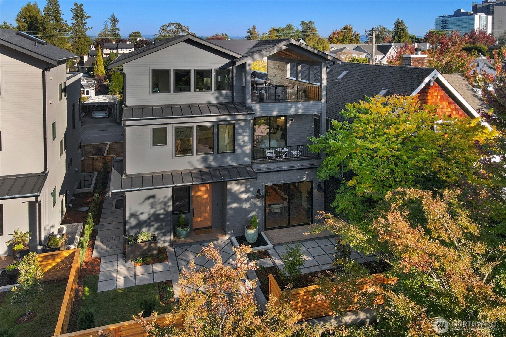 2004 McGilvra Boulevard E, Seattle, WA 98112 2004 McGilvra Boulevard E, Seattle, WA 98112